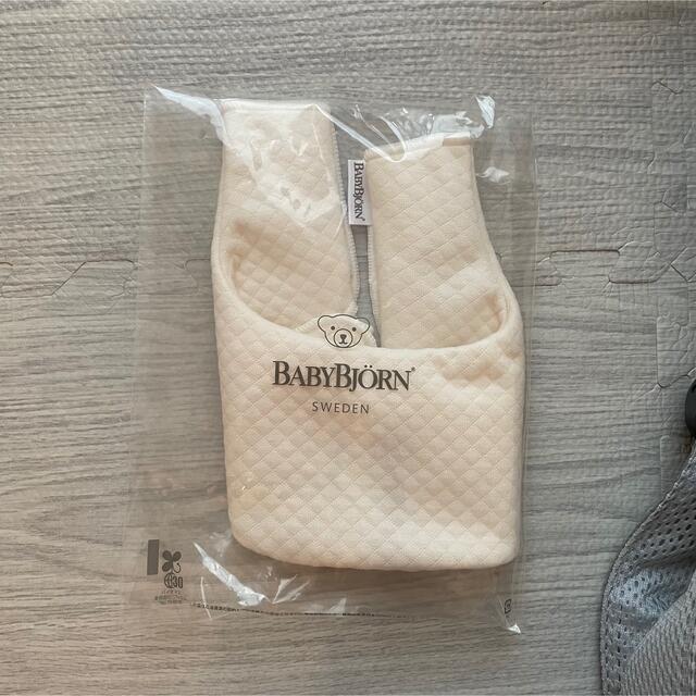 BABYBJORN(ベビービョルン)のベビービョルン ベビーキャリア ONE KAI Air シルバー キッズ/ベビー/マタニティの外出/移動用品(抱っこひも/おんぶひも)の商品写真