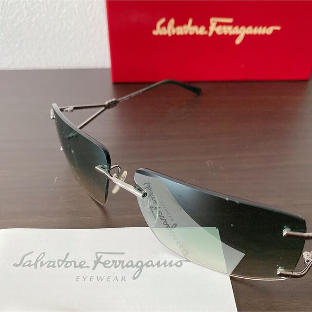 Salvatore Ferragamo(サルヴァトーレフェラガモ)のフェラガモ サングラス レディース レディースのファッション小物(サングラス/メガネ)の商品写真