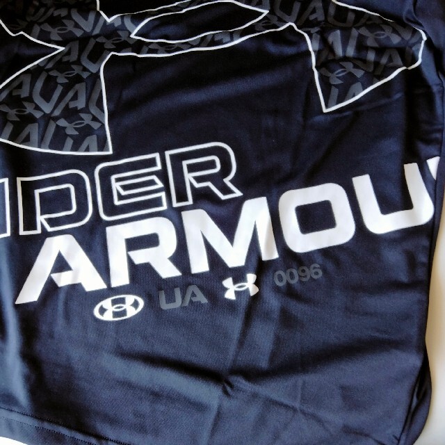 UNDER ARMOUR(アンダーアーマー)の新品 黒黒 L アンダーアーマー メンズ 上下セット Tシャツ ハーフパンツ メンズのパンツ(ショートパンツ)の商品写真