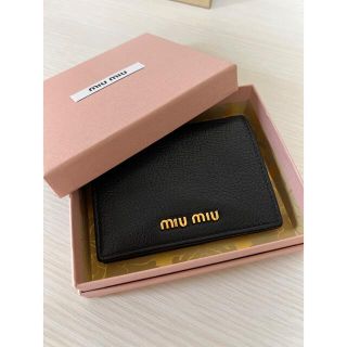 ミュウミュウ　miumiu  財布　二つ折り　箱付き(財布)