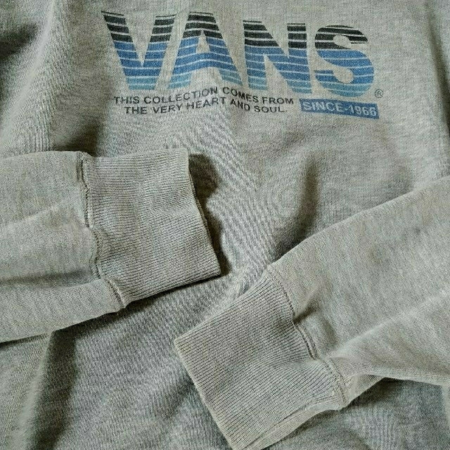 VANS(ヴァンズ)のU.S.モデル　VANS　ラメロゴ入りスウェット　霜降りグレー メンズのトップス(スウェット)の商品写真