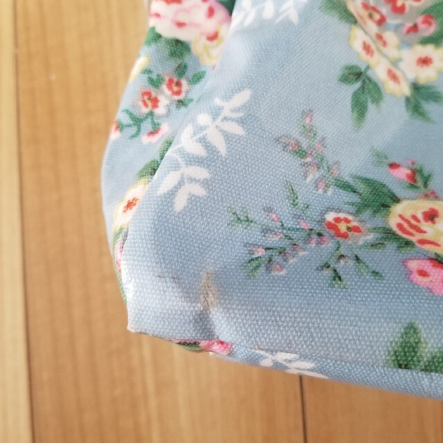 Cath Kidston(キャスキッドソン)のキャスキッドソン Cath Kidston ビニール エナメル バッグ バック レディースのバッグ(トートバッグ)の商品写真