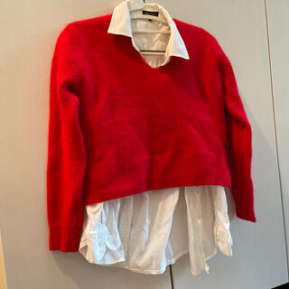 ローズバッド(ROSE BUD)のINDIVI インナー白シャツ　ROSEBAD 赤セーター　ニット(ニット/セーター)