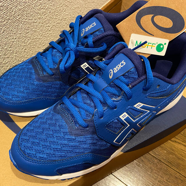 asics(アシックス)の【9/30迄お値下げ】新品asics LAZERBEAM RFレーザービーム紐 スポーツ/アウトドアのランニング(シューズ)の商品写真