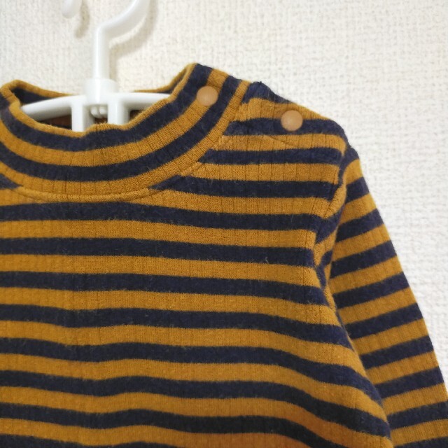 UNIQLO(ユニクロ)のユニクロ リブハイネックT キッズ/ベビー/マタニティのベビー服(~85cm)(シャツ/カットソー)の商品写真