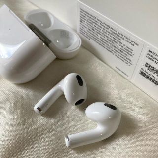 アップル(Apple)のアップル AirPods 第3世代 MME73J/A(ヘッドフォン/イヤフォン)