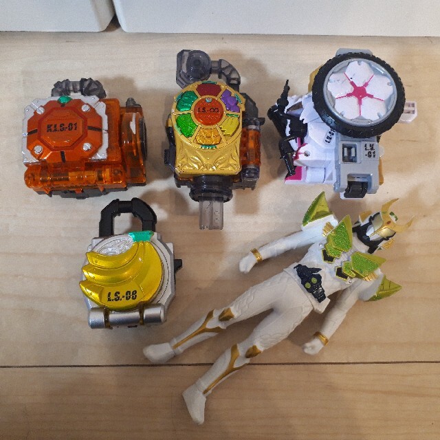 フラワーB ブルーグレイ 仮面ライダー鎧武 DX カチドキロックシード 極ロックシード バナナ セット - 通販 - inranga.lt