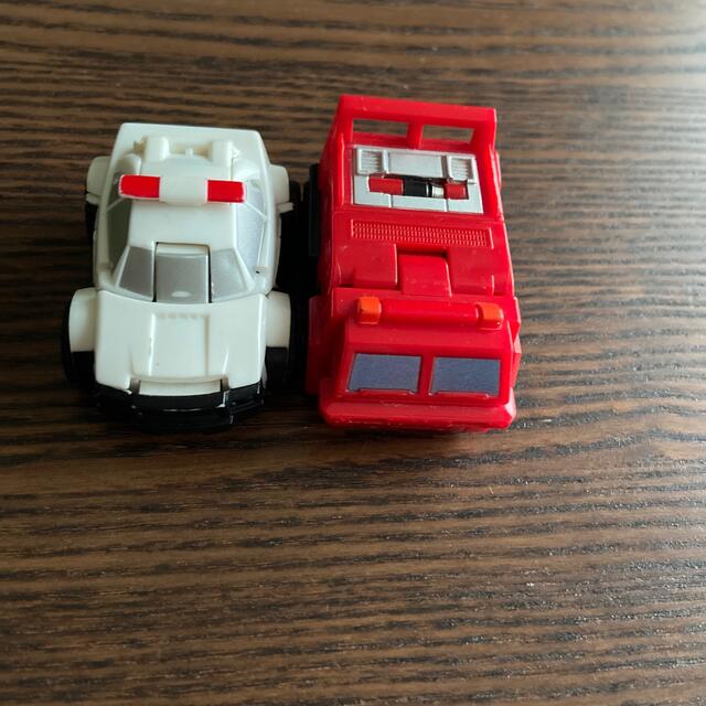 TOMMY(トミー)のTAKARA  TOMY トランスフォーマー 変身　ミニカー   2台セット エンタメ/ホビーのおもちゃ/ぬいぐるみ(ミニカー)の商品写真