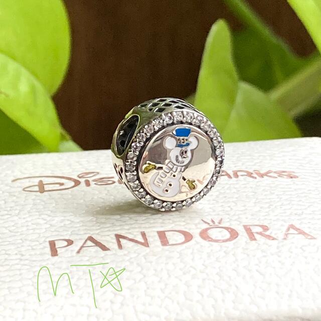 Disney(ディズニー)の廃盤☆ Pandora 2020 スノーマン ミッキー ディズニー チャーム レディースのアクセサリー(チャーム)の商品写真