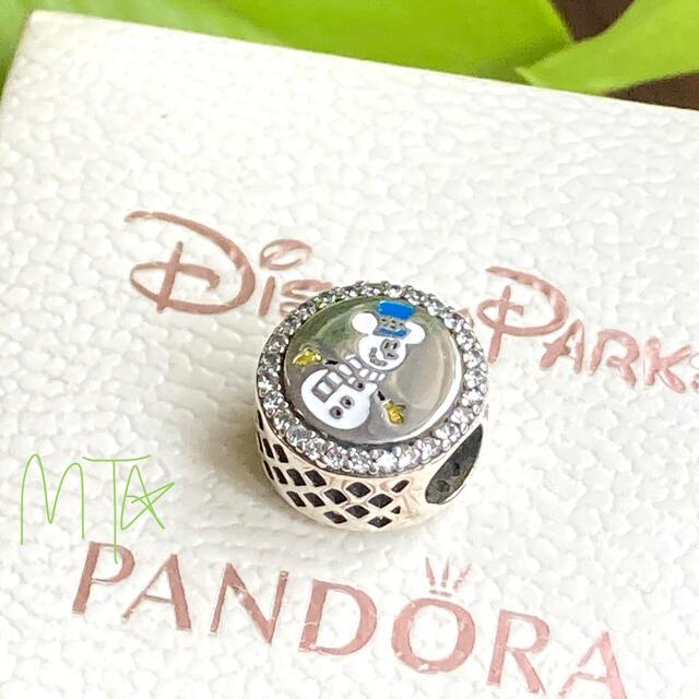 Disney(ディズニー)の廃盤☆ Pandora 2020 スノーマン ミッキー ディズニー チャーム レディースのアクセサリー(チャーム)の商品写真