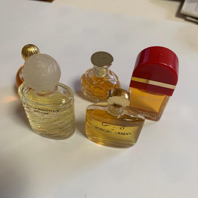 Armani(アルマーニ)のミニ香水　５本 コスメ/美容の香水(香水(女性用))の商品写真