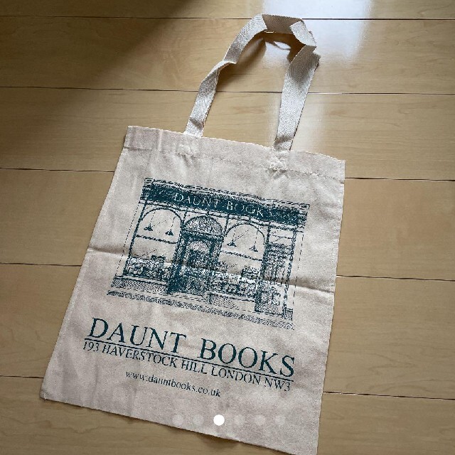 Harrods(ハロッズ)の日本未発売 新品 Daunt Books エコバッグ トートバッグ レディースのバッグ(エコバッグ)の商品写真