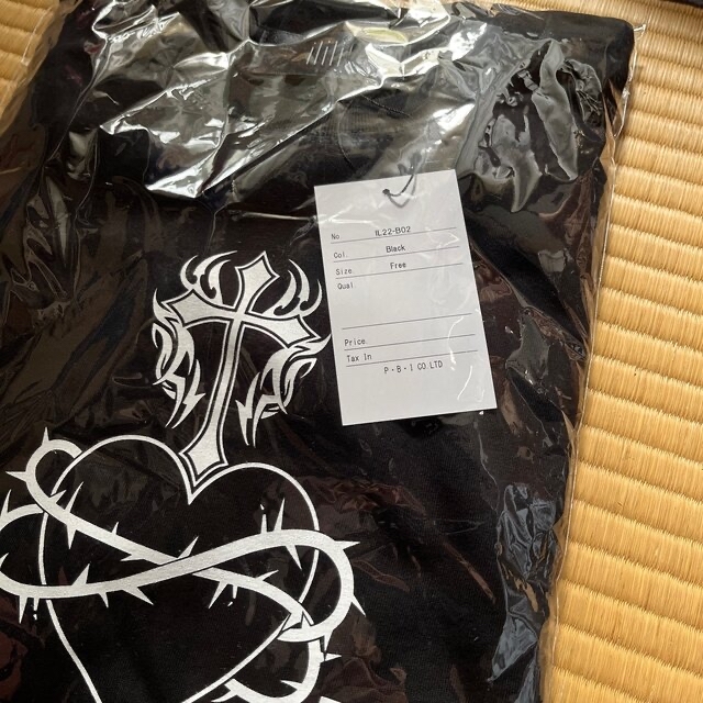 MILKBOY(ミルクボーイ)のililil イルイルイルHeart with thorns 長袖TシャツロンT メンズのトップス(Tシャツ/カットソー(七分/長袖))の商品写真