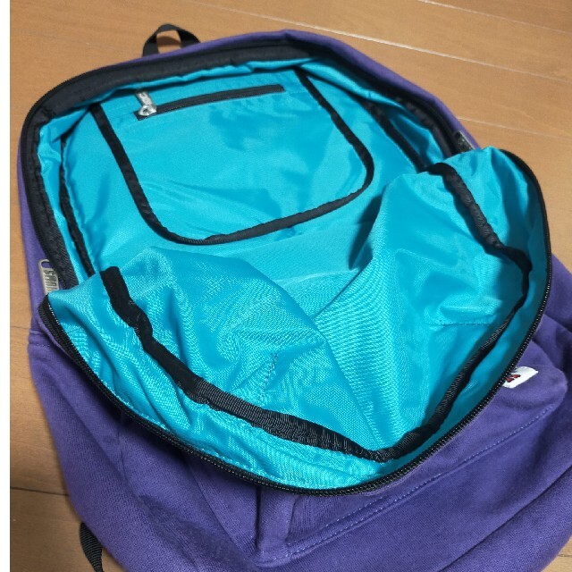 CHUMS(チャムス)のチャムス　デイパック　リュック　パープル　紫 レディースのバッグ(リュック/バックパック)の商品写真
