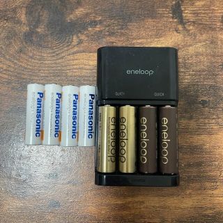 パナソニック(Panasonic)のeneloop 単三　充電器　バッテリー(バッテリー/充電器)