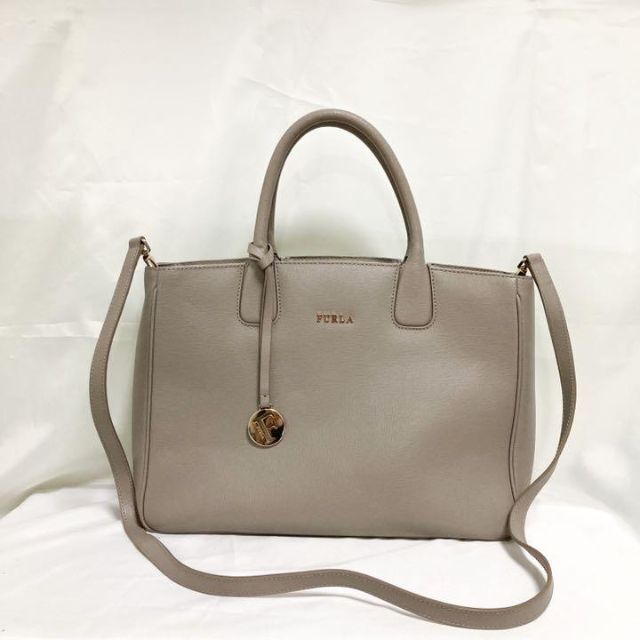 バーゲンで Furla - 美品 FURLAフルラ ショルダーバッグ 2way レザー