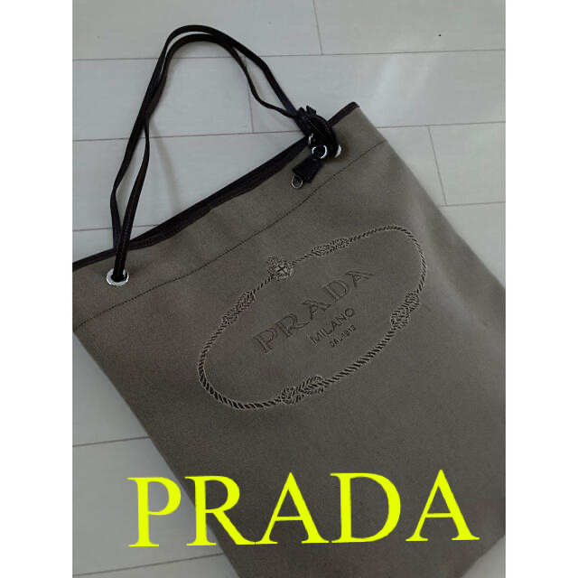 PRADA ✨ショルダーバック