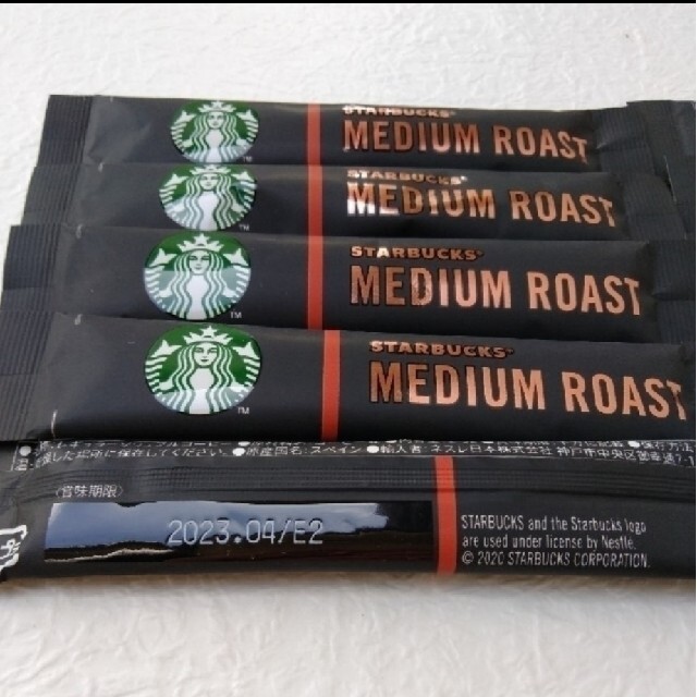 Starbucks Coffee(スターバックスコーヒー)のスターバックス　コーヒー　ソリュブル　ミディアム　ダークロースト　ブラック 食品/飲料/酒の飲料(コーヒー)の商品写真