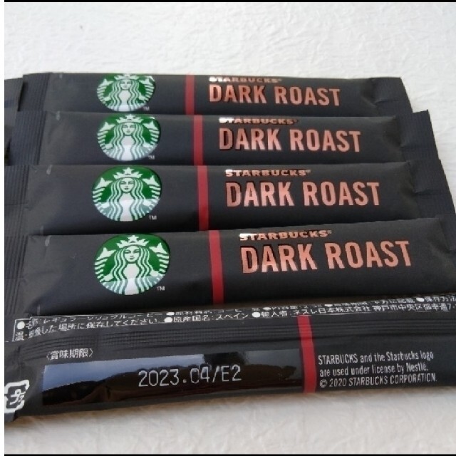 Starbucks Coffee(スターバックスコーヒー)のスターバックス　コーヒー　ソリュブル　ミディアム　ダークロースト　ブラック 食品/飲料/酒の飲料(コーヒー)の商品写真