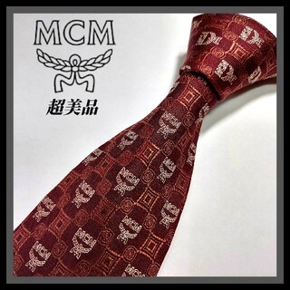 エムシーエム(MCM)の124【MCM】エムシーエム ネクタイ 赤×パターン×ロゴ(ネクタイ)