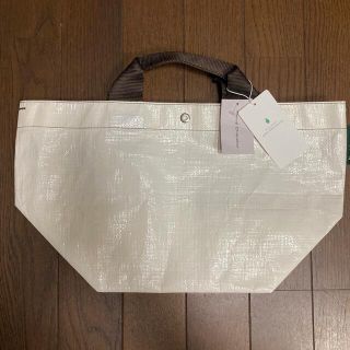 安いそれに目立つ Herve Chapelier◇トートバッグ/-/WHT/白/舟型トート 値段交渉受 AKB48 入手困難 フェイストートバッグ バラ売り可! まとめ売り アイドル
