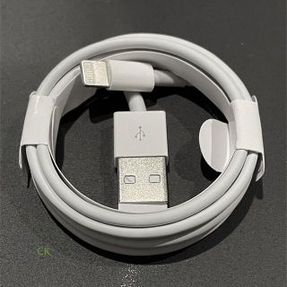 アイフォーン(iPhone)の◆iPhone付属品◆ 純正lightningケーブル　約1m 未使用品(バッテリー/充電器)