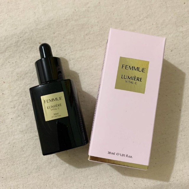 FEMMUE(ファミュ)のFEMMUE ファミュ ルミエールヴァイタルC 30ml 未使用品おまけ付き コスメ/美容のスキンケア/基礎化粧品(美容液)の商品写真