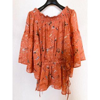 【美品】Rose budローズバッド✨レトロ柄オフショルペプラムカットソー(カットソー(長袖/七分))