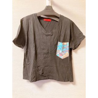 Tシャツ　花柄　胸ポケット(Tシャツ(半袖/袖なし))