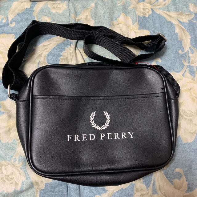 FRED PERRY(フレッドペリー)のFRED PERRY フレッドペリー　ショルダーバッグ メンズのバッグ(ショルダーバッグ)の商品写真