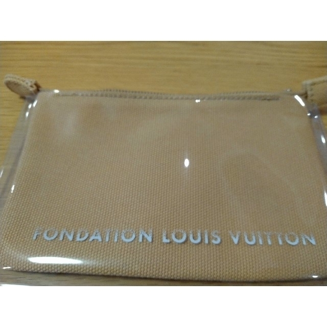 LOUIS VUITTON(ルイヴィトン)の【美品】ルイヴィトン財団Foundation Louis Vuitton ポーチ レディースのファッション小物(ポーチ)の商品写真