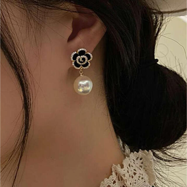 MARY QUANT(マリークワント)のピアス CHANEL MARY QUANT 風 レディースのアクセサリー(ピアス)の商品写真