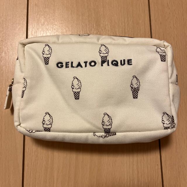 gelato pique(ジェラートピケ)のgelato pique☆ジェラートピケ  ソフトクリーム柄　ポーチ レディースのファッション小物(ポーチ)の商品写真