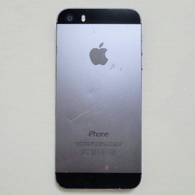 iPhone5s　64GB　本体　中古　白ロム スマホ/家電/カメラのスマートフォン/携帯電話(スマートフォン本体)の商品写真