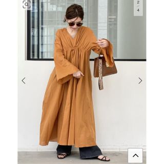 アパルトモンドゥーズィエムクラス(L'Appartement DEUXIEME CLASSE)のL'Appartement Vneck Gather Onepiece ブラック(ロングワンピース/マキシワンピース)