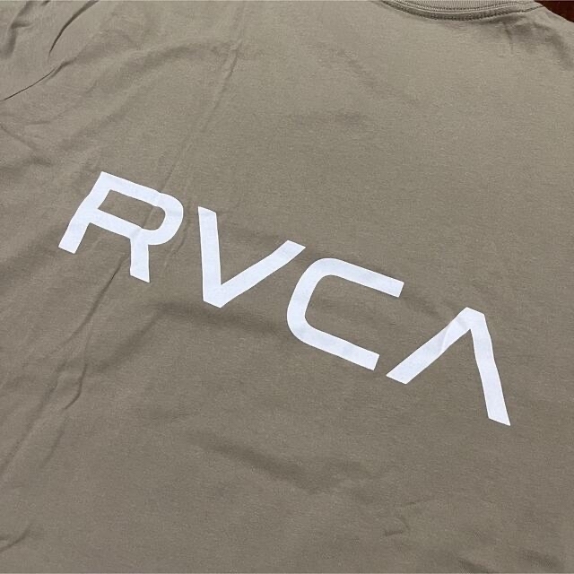 RVCA(ルーカ)のrvca ルーカ　Tシャツ　Lサイズ　ベージュ メンズのトップス(Tシャツ/カットソー(半袖/袖なし))の商品写真