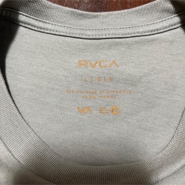 RVCA(ルーカ)のrvca ルーカ　Tシャツ　Lサイズ　ベージュ メンズのトップス(Tシャツ/カットソー(半袖/袖なし))の商品写真