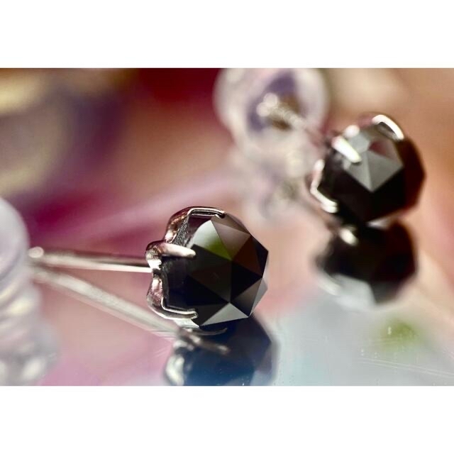 1.00ct????片耳用????大粒で綺麗なローズカットブラックダイヤモンド