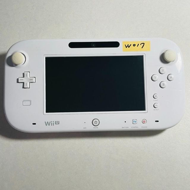 Wii U(ウィーユー)の動作確認済み 任天堂 Wii U Game Pad Shiro 本体 W017 エンタメ/ホビーのゲームソフト/ゲーム機本体(その他)の商品写真