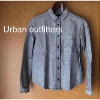 アーバンアウトフィッターズ(Urban Outfitters)の★美品★ アーバンアウトフィッターズ　urban outfitters シャツ(シャツ/ブラウス(長袖/七分))