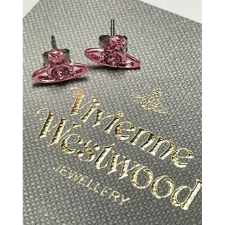 ヴィヴィアンウエストウッド(Vivienne Westwood)の♡ヴィヴィアンウエストウッド　両耳　ピアス　匿名配送♡(ピアス)