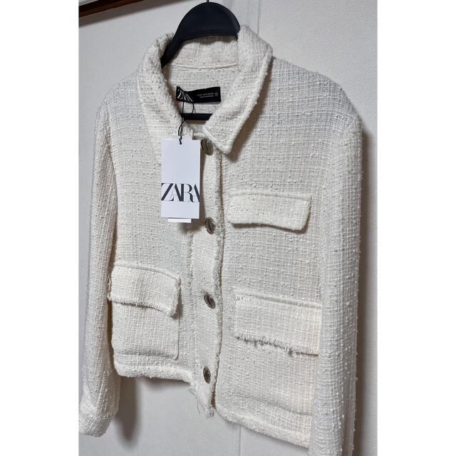 ZARA(ザラ)のZARAホワイトツイードジャケット新品タグ付 レディースのジャケット/アウター(その他)の商品写真