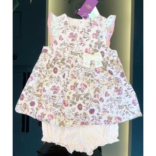 新品　Bebe べべ　リバティー柄花柄ワンピースセット　ピンクS70-80