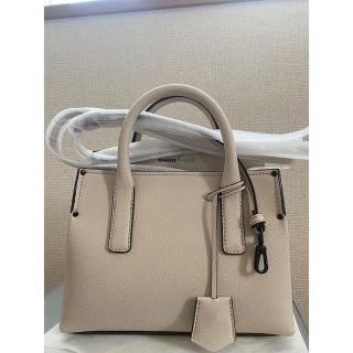 チャールズアンドキース(Charles and Keith)のストラクチャード ダブルトップハンドルトート (ショルダーバッグ)