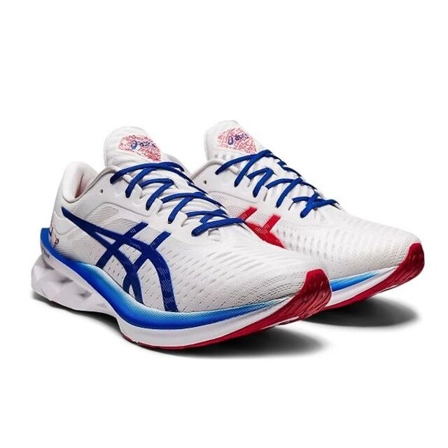 asics(アシックス)の最後新品29㎝　ロンドン都市限定モデル　NOVABLAST　ノヴァブラスト　厚底 スポーツ/アウトドアのランニング(シューズ)の商品写真