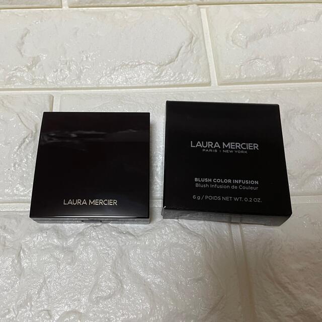 laura mercier(ローラメルシエ)のローラメルシエ ブラッシュ カラー インフュージョン 14 ウォーターメロン コスメ/美容のベースメイク/化粧品(チーク)の商品写真