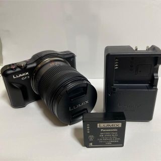 パナソニック(Panasonic)のPanasonic DMC−GF3 LUMIX ミラーレス一眼レフ　カメラ　黒(デジタル一眼)