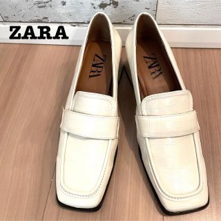 ザラ(ZARA)のZARA ザラ ヒール ローファー  パンプス ホワイト ハイヒールローファー(ローファー/革靴)