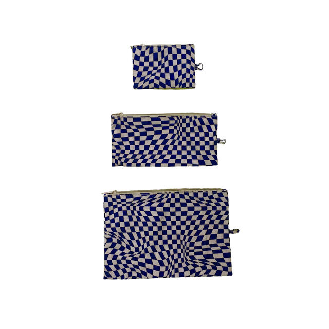 BAGGU - BAGGU Indigo Trippy Checker Flat Pouchの通販 by Ākaibu