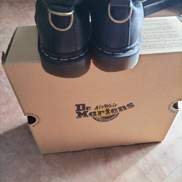 Dr  Martens